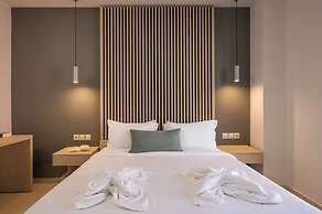 Trianon Luxury Apartments & Suites