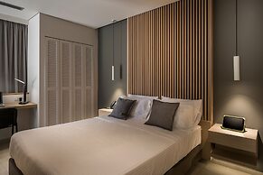 Trianon Luxury Apartments & Suites