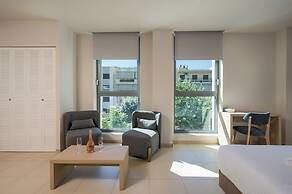 Trianon Luxury Apartments & Suites