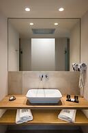 Trianon Luxury Apartments & Suites