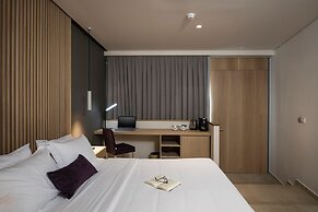 Trianon Luxury Apartments & Suites