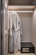 Trianon Luxury Apartments & Suites