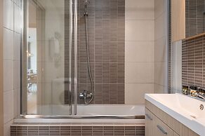 Trianon Luxury Apartments & Suites