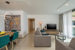 Trianon Luxury Apartments & Suites