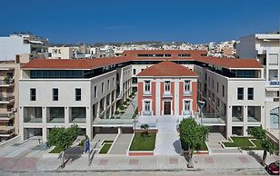 Trianon Luxury Apartments & Suites