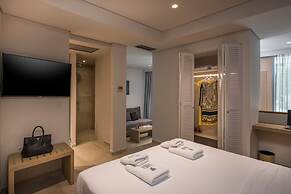 Trianon Luxury Apartments & Suites