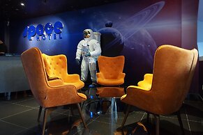 Space Hotel
