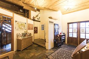 Raven's Bed and Breakfast