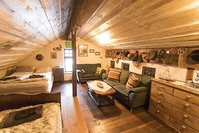 Raven's Bed and Breakfast