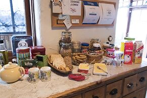 Raven's Bed and Breakfast