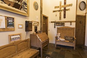 Raven's Bed and Breakfast