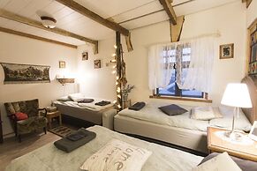 Raven's Bed and Breakfast