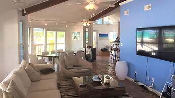 5 Beach Homes Near White Sand Beaches of South Andros