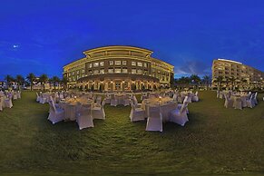 Sheraton Grand Danang Resort & Convention Center