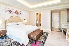 Sheraton Grand Danang Resort & Convention Center