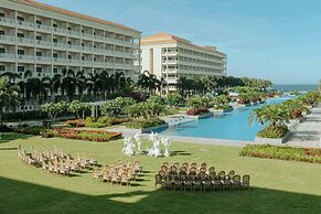 Sheraton Grand Danang Beach Resort & Spa