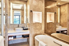 Sheraton Grand Danang Resort & Convention Center