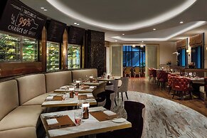 Sheraton Grand Danang Resort & Convention Center