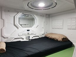 Abbotsford Private Rooms & Pods @ 15 Charles Homestay