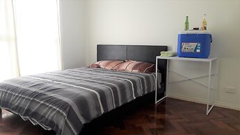 Abbotsford Private Rooms & Pods @ 15 Charles Homestay