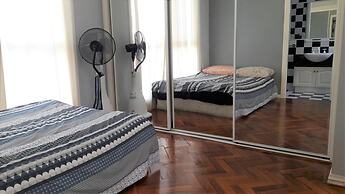 Abbotsford Private Rooms & Pods @ 15 Charles Homestay