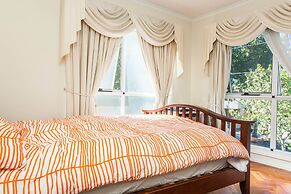 Abbotsford Private Rooms & Pods @ 15 Charles Homestay