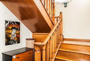 Abbotsford Private Rooms & Pods @ 15 Charles Homestay