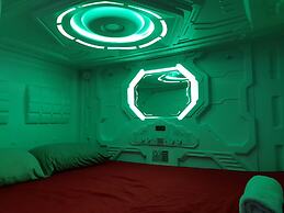 Abbotsford Private Rooms & Pods @ 15 Charles Homestay