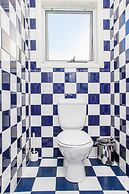 Abbotsford Private Rooms & Pods @ 15 Charles Homestay