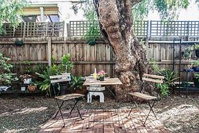 Abbotsford Private Rooms & Pods @ 15 Charles Homestay