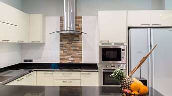 Moin Lakeside Pool Villa ChiangMai