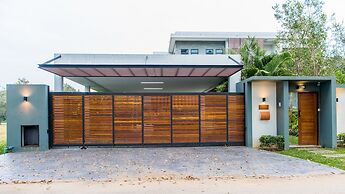 Moin Lakeside Pool Villa ChiangMai