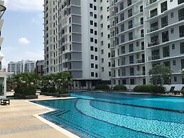 JB Staycation next to Paradigm Mall JB