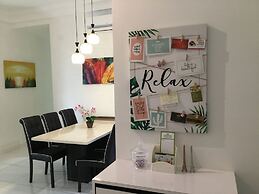 JB Staycation next to Paradigm Mall JB