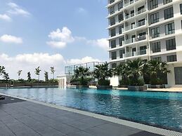 JB Staycation next to Paradigm Mall JB