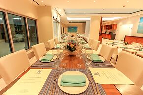 Harbor Club St. Lucia, Curio Collection by Hilton