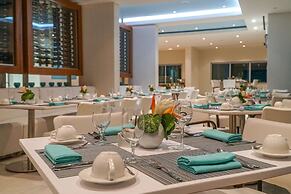 Harbor Club St. Lucia, Curio Collection by Hilton