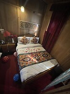 Lake Victoria Houseboat