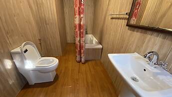 Lake Victoria Houseboat