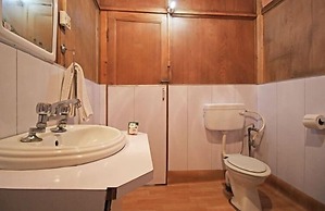 Lake Victoria Houseboat