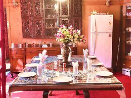 Lake Victoria Houseboat