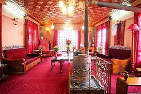 Lake Victoria Houseboat