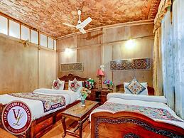 Lake Victoria Houseboat