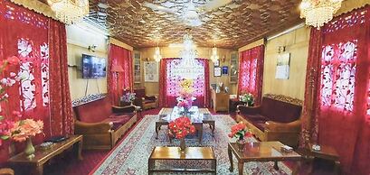 Lake Victoria Houseboat