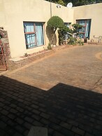 Naisar Holiday Home & Cottage Primrose