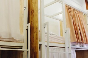 Lebou Boutique Hostel