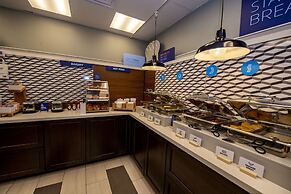 Holiday Inn Express & Suites Colorado Springs AFA Northgate by IHG