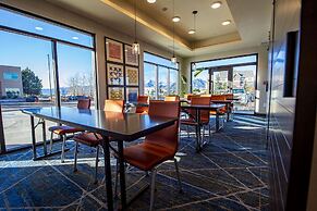 Holiday Inn Express & Suites Colorado Springs AFA Northgate by IHG