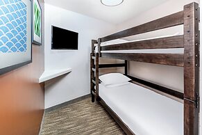 Holiday Inn Express & Suites Colorado Springs AFA Northgate by IHG