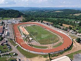 Holiday Inn Express & Suites Reedsville - State Coll Area by IHG